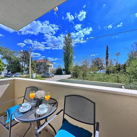 Iris Apartament *