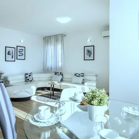 Apartament Iris