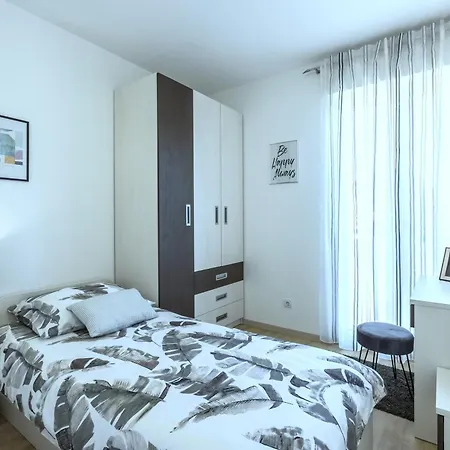Apartment Iris Kaštela