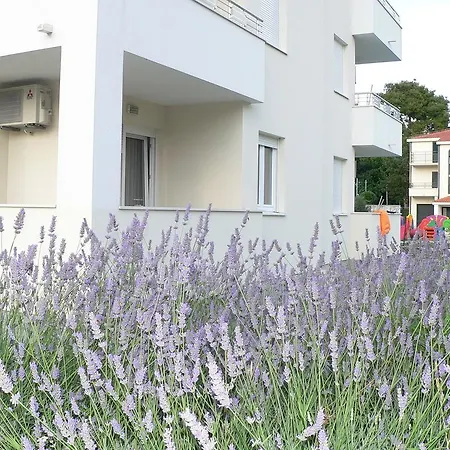 Apartment Iris *